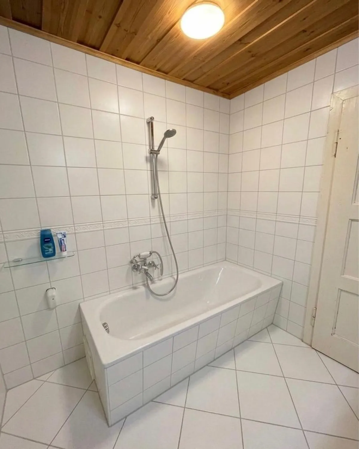 Bad zur Dusche vorher