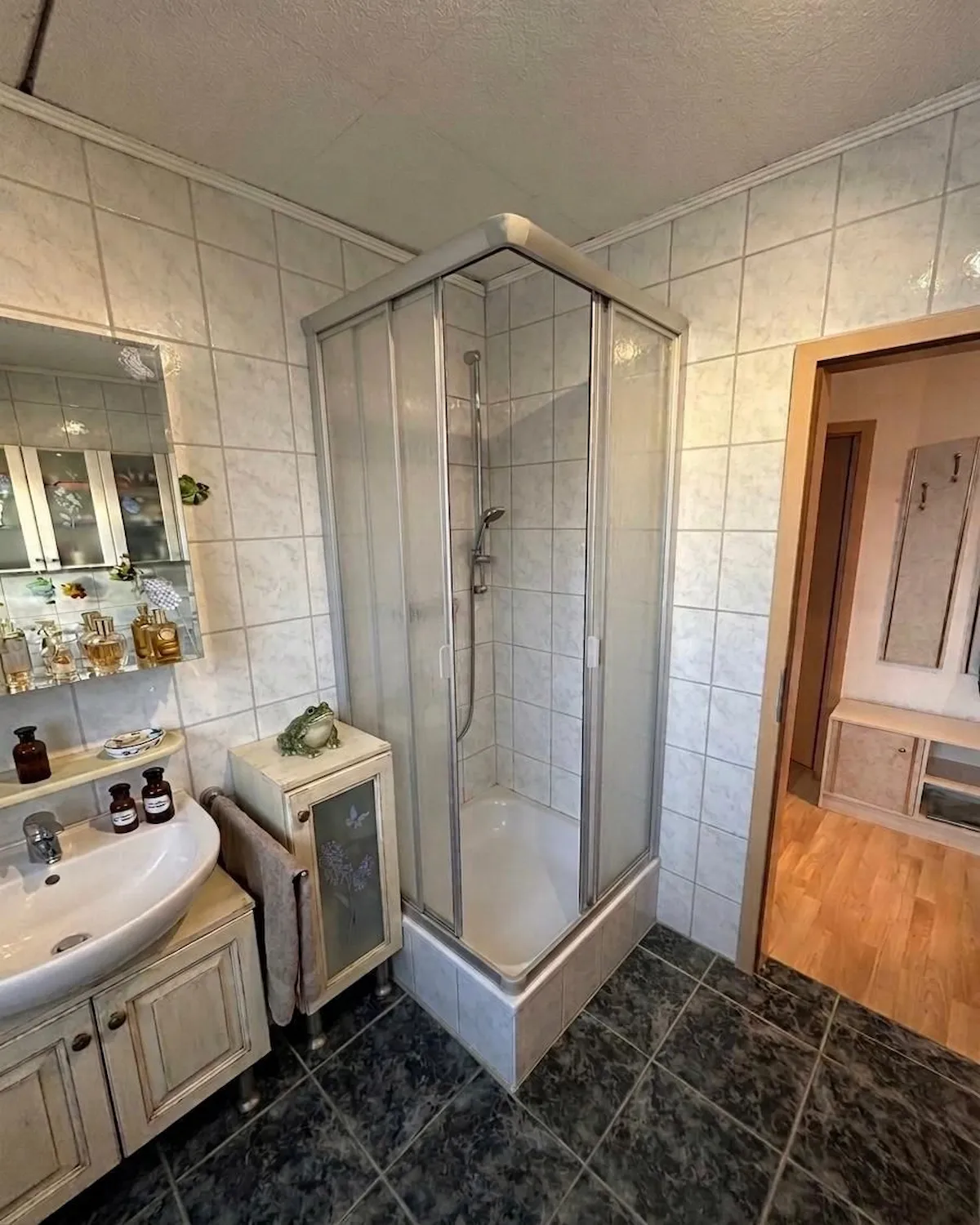 Dusche zur Dusche vorher Dusche zur Dusche vorher